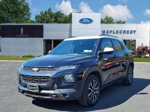 Used 2021 Chevrolet TrailBlazer ACTIV w/ Sun and Liftgate Package AWD/4WD image 2