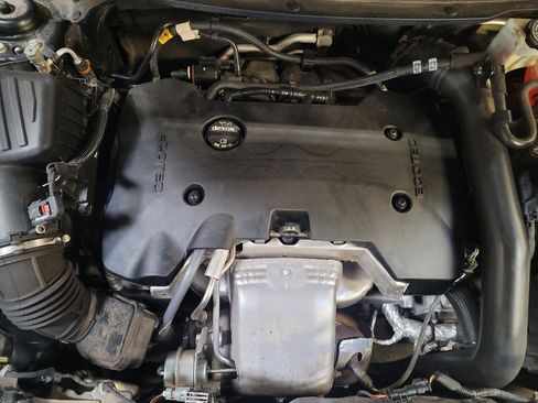 Used 2019 Chevrolet Equinox Premier image 30