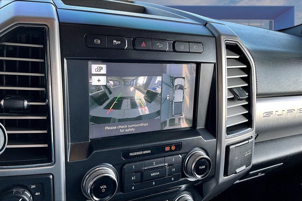 Used 2018 Ford F250 Platinum w/ Platinum Ultimate Package AWD/4WD image 10