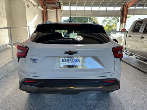 New 2026 Chevrolet Trax ACTIV w/ Sunroof Package image 28