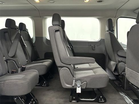 Used 2016 Ford Transit 350 XLT image 30