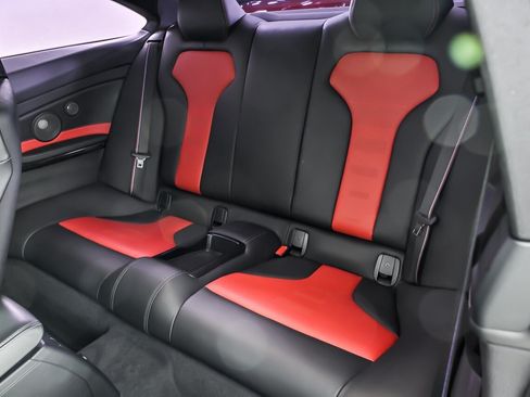 Used 2020 BMW M4 Coupe w/ Competition Package RWD image 19