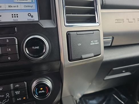 Used 2017 Ford F250 Platinum w/ Platinum Ultimate Package AWD/4WD image 23