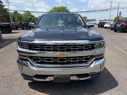Used 2017 Chevrolet Silverado 1500 LTZ w/ LTZ Plus Package AWD/4WD image 7