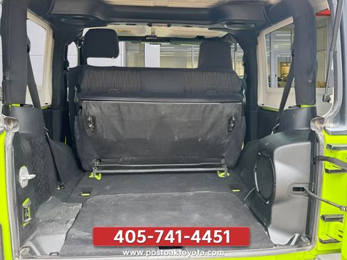 Used 2012 Jeep Wrangler Rubicon w/ PWR Convenience Group AWD/4WD image 9