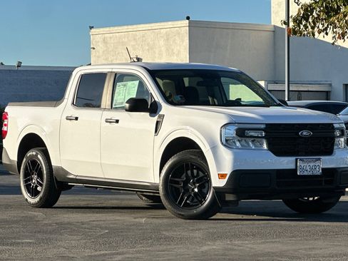 Used 2023 Ford Maverick XL image 2