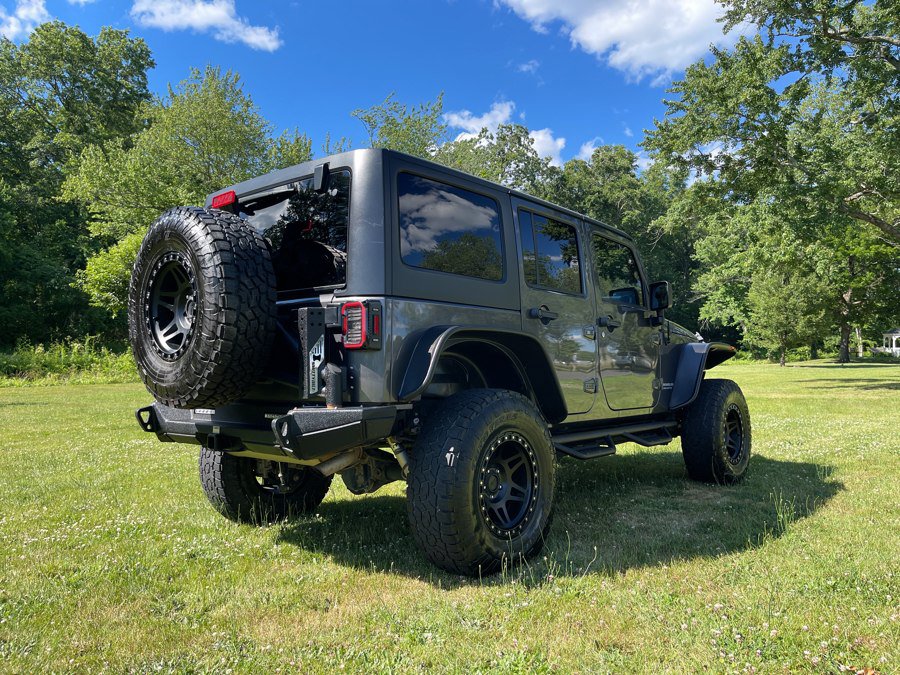 Used 2014 Jeep Wrangler Unlimited Rubicon w/ Connectivity Group AWD/4WD image 13