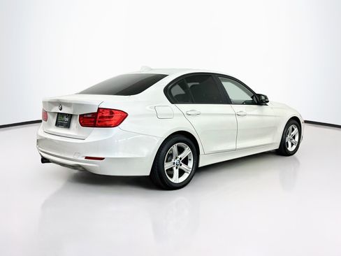 Used 2013 BMW 328i xDrive Sedan AWD/4WD image 9