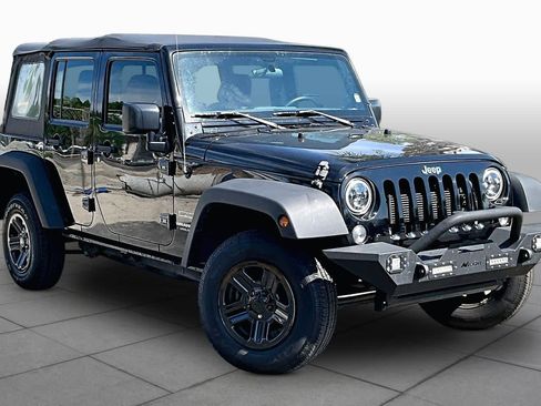 Used 2017 Jeep Wrangler Unlimited Sport w/ Connectivity Group AWD/4WD image 3