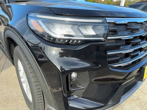 New 2026 Ford Explorer Active w/ Active Comfort Package image 6