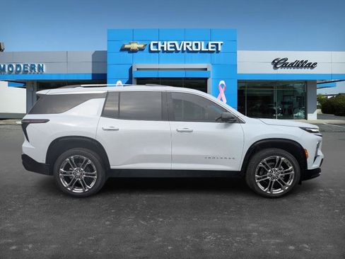 New 2026 Chevrolet Traverse High Country FWD image 5