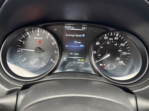 Used 2017 Nissan Rogue S image 11