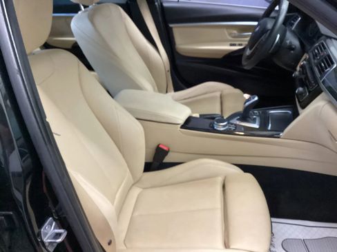 Used 2018 BMW 330i xDrive Sedan w/ Convenience Package AWD/4WD image 10