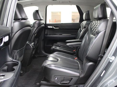 Used 2021 Hyundai Palisade Limited FWD image 8