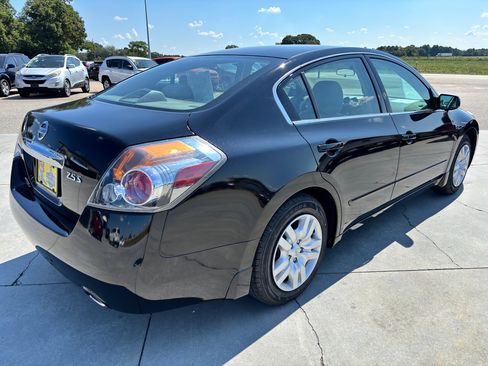 Used 2010 Nissan Altima 2.5 S image 4