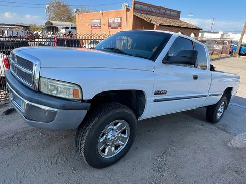 Used 1999 Dodge Ram 2500 Truck 4x4 Quad Cab image 3