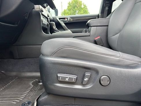 Used 2023 Lexus GX 460 Premium AWD/4WD image 28