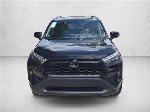 Used 2022 Toyota RAV4 XLE Premium FWD image 2