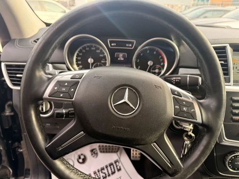 Used 2015 Mercedes-Benz ML 400 4MATIC w/ Lighting Package image 15