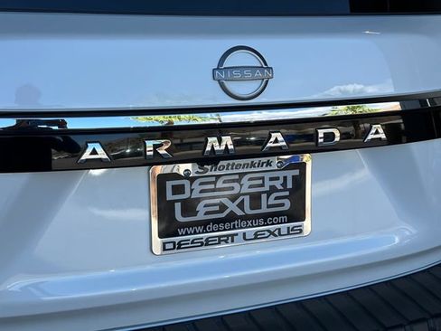 Used 2021 Nissan Armada SV w/ SV Appearance Package RWD image 17