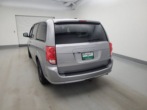 Used 2016 Dodge Grand Caravan R/T w/ Safety Sphere Group FWD image 6