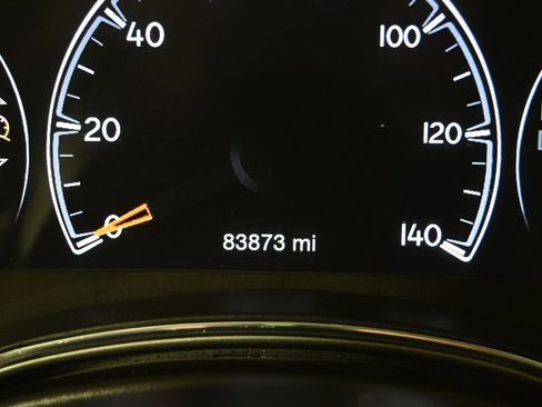 Used 2022 Jeep Grand Cherokee Limited AWD/4WD image 26