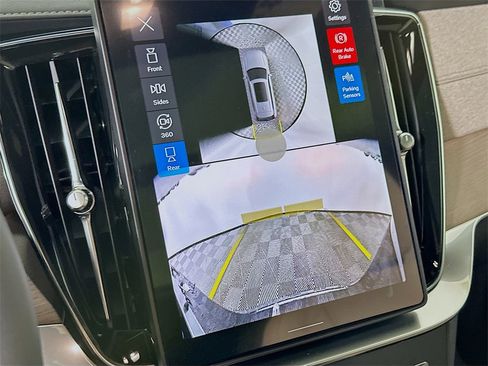 Used 2026 Volvo XC90 B6 Plus w/ Protection Package Premier image 23