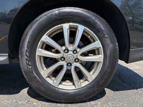 Used 2014 Nissan Pathfinder SV FWD image 18