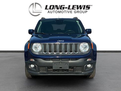 Used 2018 Jeep Renegade Latitude w/ Cold Weather Group AWD/4WD image 11