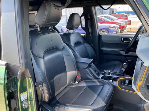 Used 2022 Ford Bronco Badlands image 8