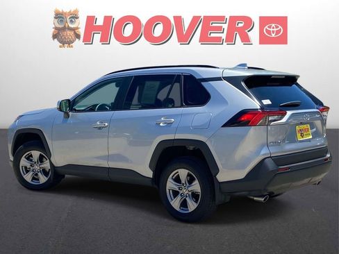 Used 2025 Toyota RAV4 XLE w/ Convenience Package FWD image 8