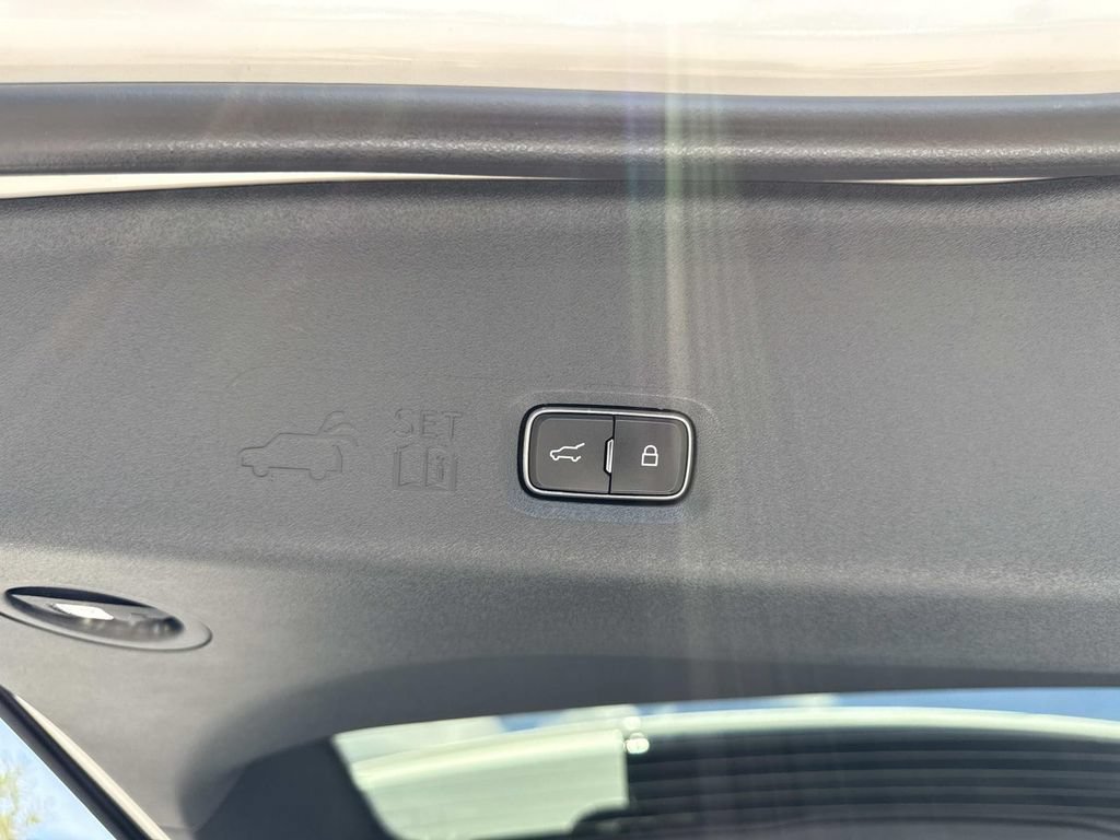 New 2026 Lincoln Navigator Reserve AWD/4WD image 13