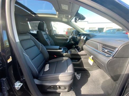 New 2026 GMC Terrain Denali w/ LPO, Floor Liner Package image 27