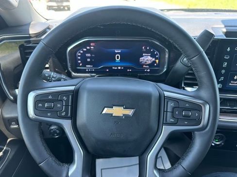 Used 2024 Chevrolet Silverado 1500 LT AWD/4WD image 38