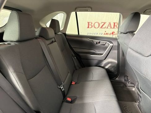 Used 2020 Toyota RAV4 LE FWD image 18