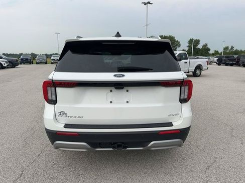 Certified 2026 Ford Explorer Platinum w/ LUX Leather Package AWD/4WD image 4