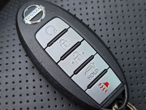 Used 2021 Nissan Rogue Platinum AWD/4WD image 40
