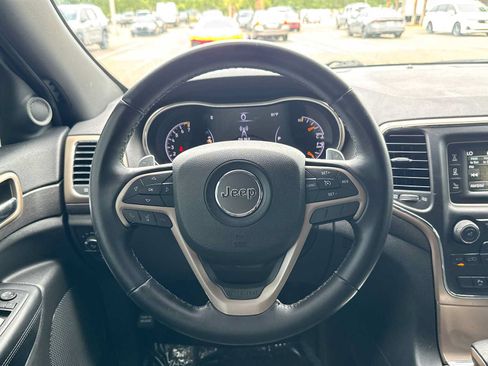 Used 2017 Jeep Grand Cherokee Laredo w/ Quick Order Package 2BE RWD image 11