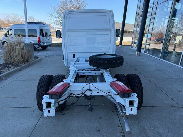 Used 2024 Mercedes-Benz Sprinter 4500 image 6