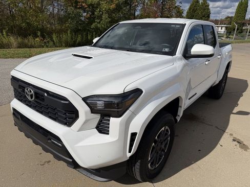 Certified 2024 Toyota Tacoma TRD Sport w/ TRD Sport Upgrade Package image 1