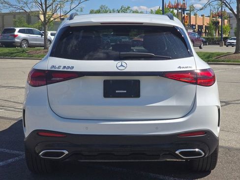 Used 2026 Mercedes-Benz GLC 300 4MATIC image 16