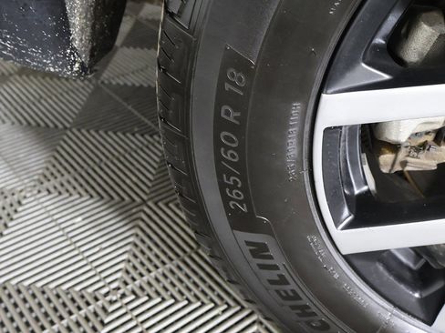 Used 2024 Jeep Grand Cherokee L Limited w/ Luxury Tech Group II image 26