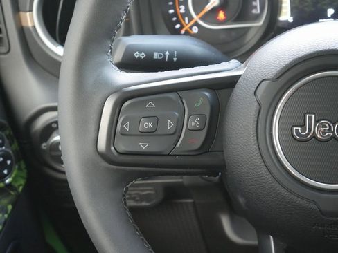 New 2025 Jeep Gladiator Sport w/ Premium Package image 19