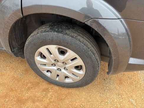 Used 2015 Dodge Journey SE w/ Flexible Seating Group image 6