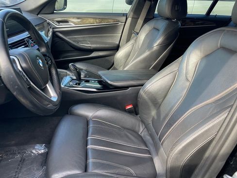 Used 2018 BMW 530i w/ Premium Package RWD image 6