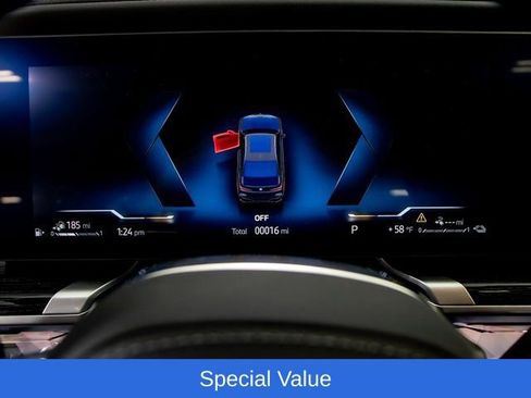 Used 2025 BMW 750e xDrive w/ Premium Package AWD/4WD image 18