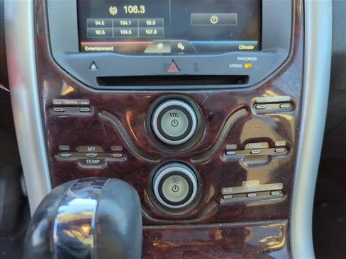 Used 2011 Ford Edge SEL w/ 201A Rapid Spec Order Code image 16