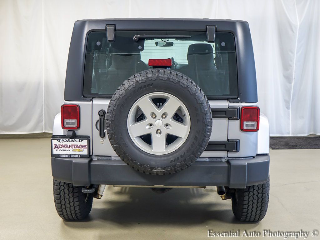 Used 2013 Jeep Wrangler Unlimited Sport AWD/4WD image 6