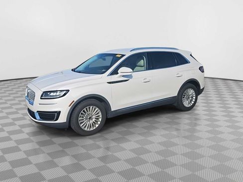 Used 2019 Lincoln Nautilus FWD image 4