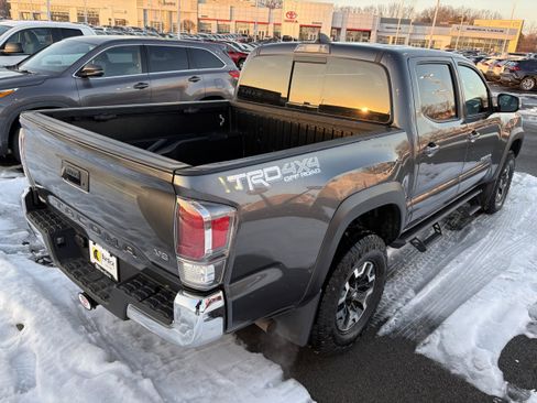 Used 2023 Toyota Tacoma TRD Off-Road image 6